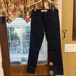 Elegant Midnight Women's Skinny Pants